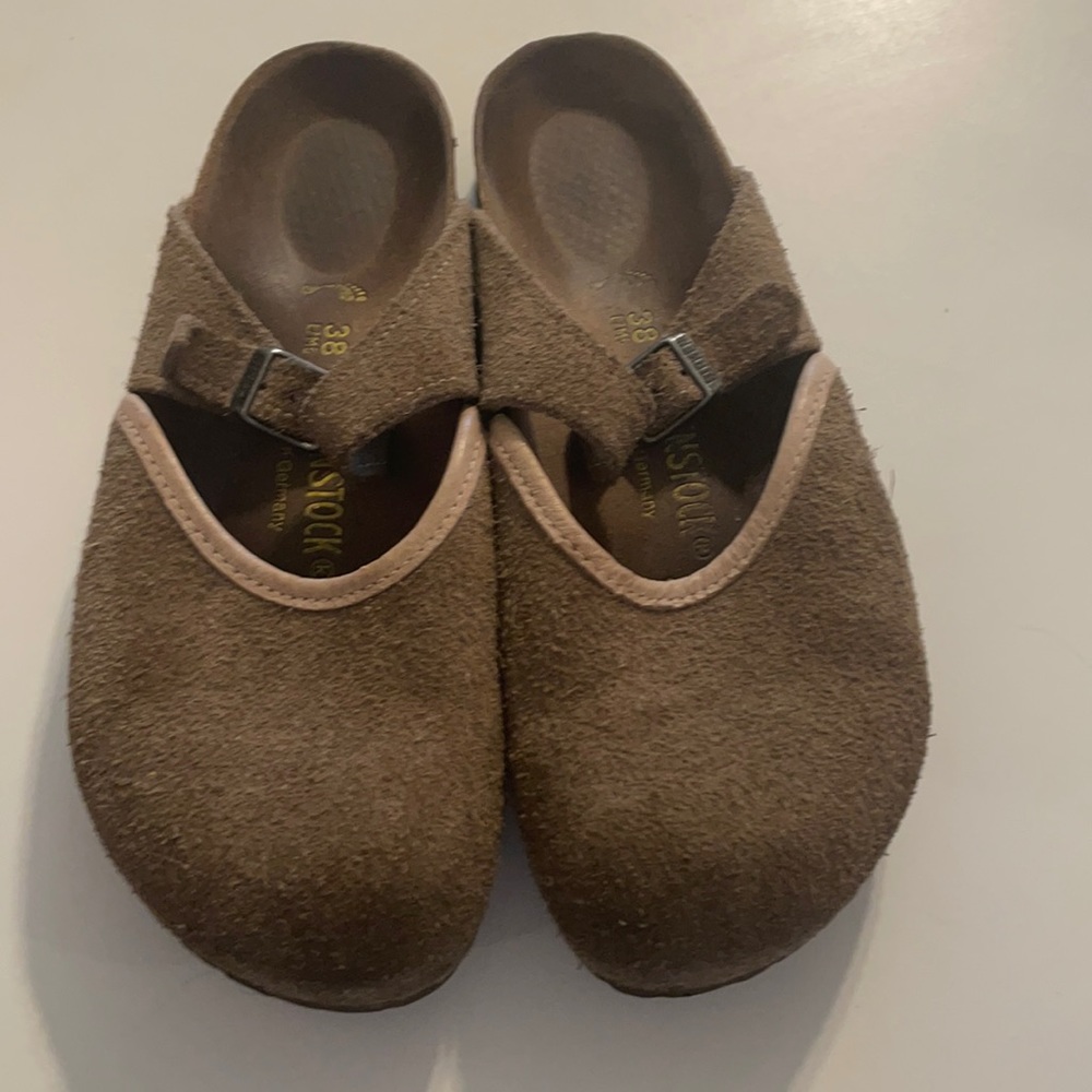Birkenstock 38 slide on miles tan